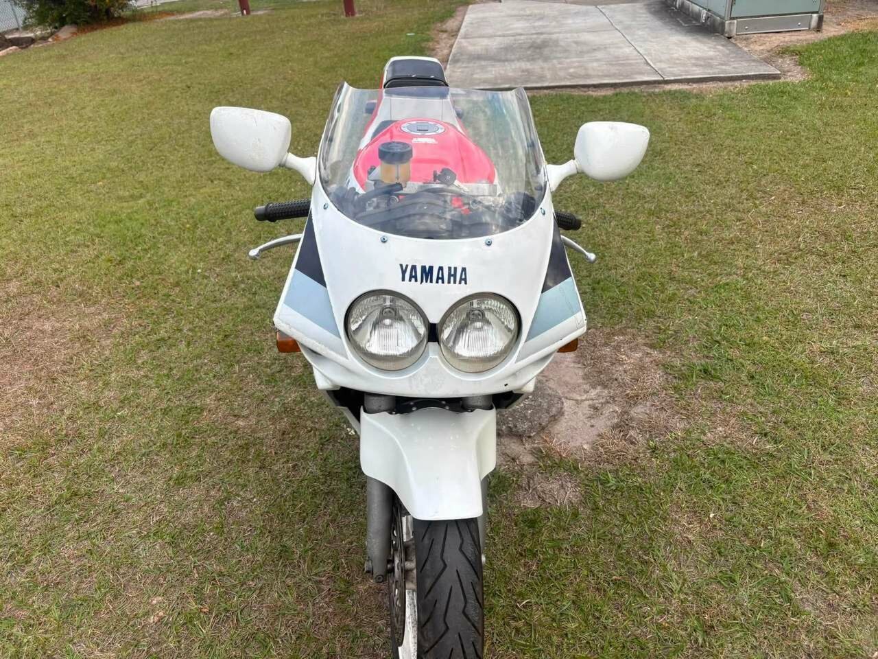 1989 YAMAHA FZR250R ROAD