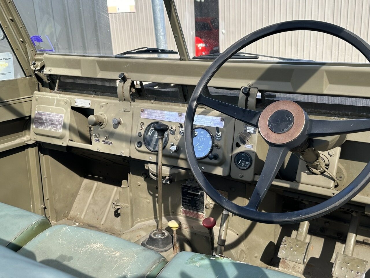 1968 LAND ROVER SERIES IIA 4 SP MANUAL 2D UTILITY