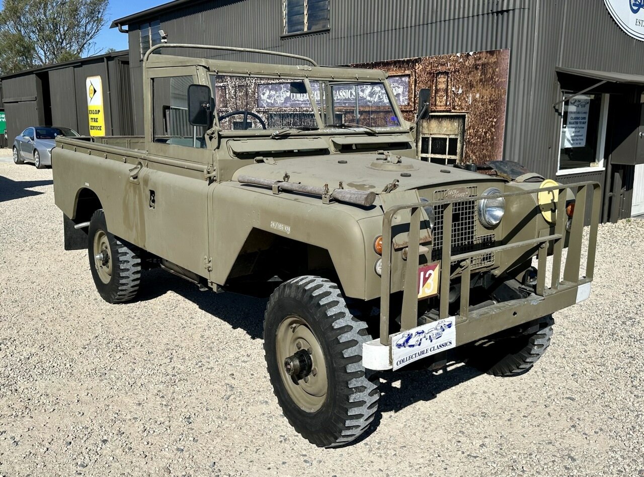 1968 LAND ROVER SERIES IIA 4 SP MANUAL 2D UTILITY