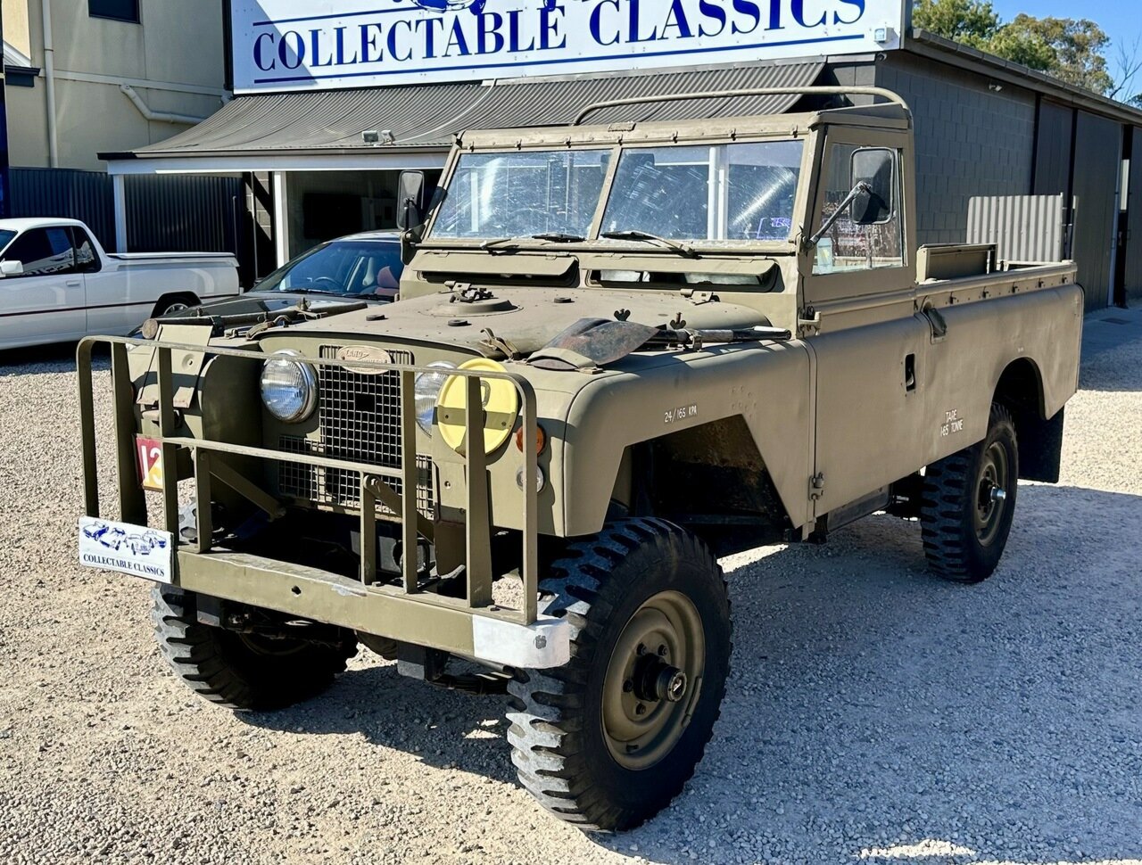 1968 LAND ROVER SERIES IIA 4 SP MANUAL 2D UTILITY