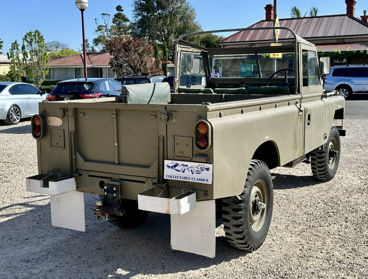 1968 LAND ROVER SERIES IIA 4 SP MANUAL 2D UTILITY