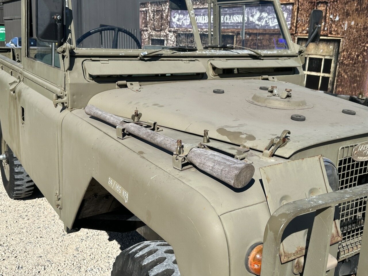 1968 LAND ROVER SERIES IIA 4 SP MANUAL 2D UTILITY