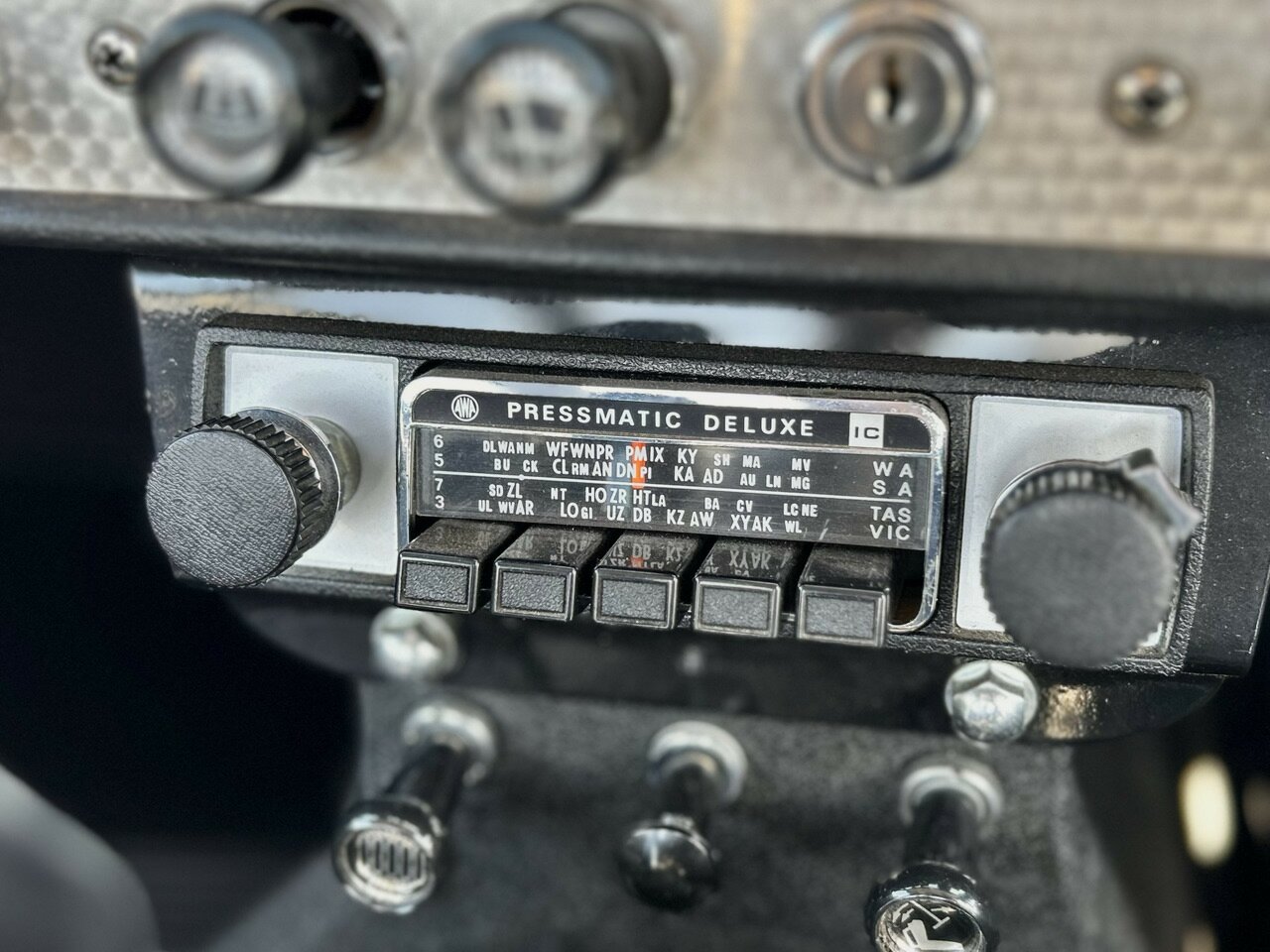 1964 TRIUMPH TR 4 4 SP MANUAL 2D SPORTS