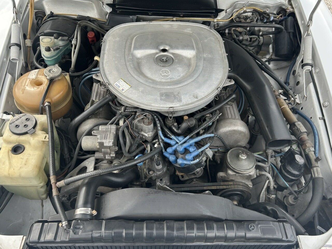 1982 MERCEDES-BENZ 380 SL COUPE