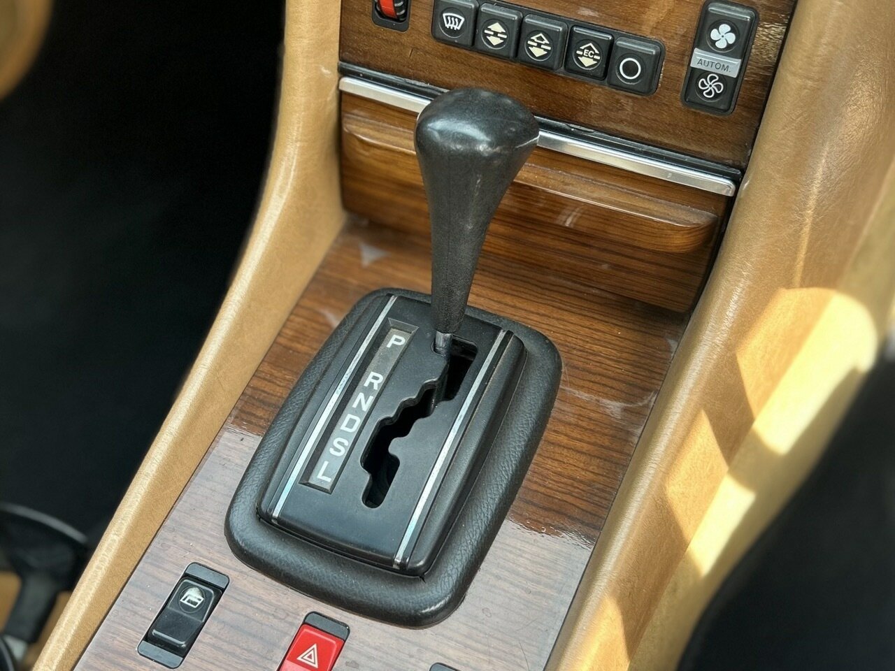 1982 MERCEDES-BENZ 380 SL COUPE