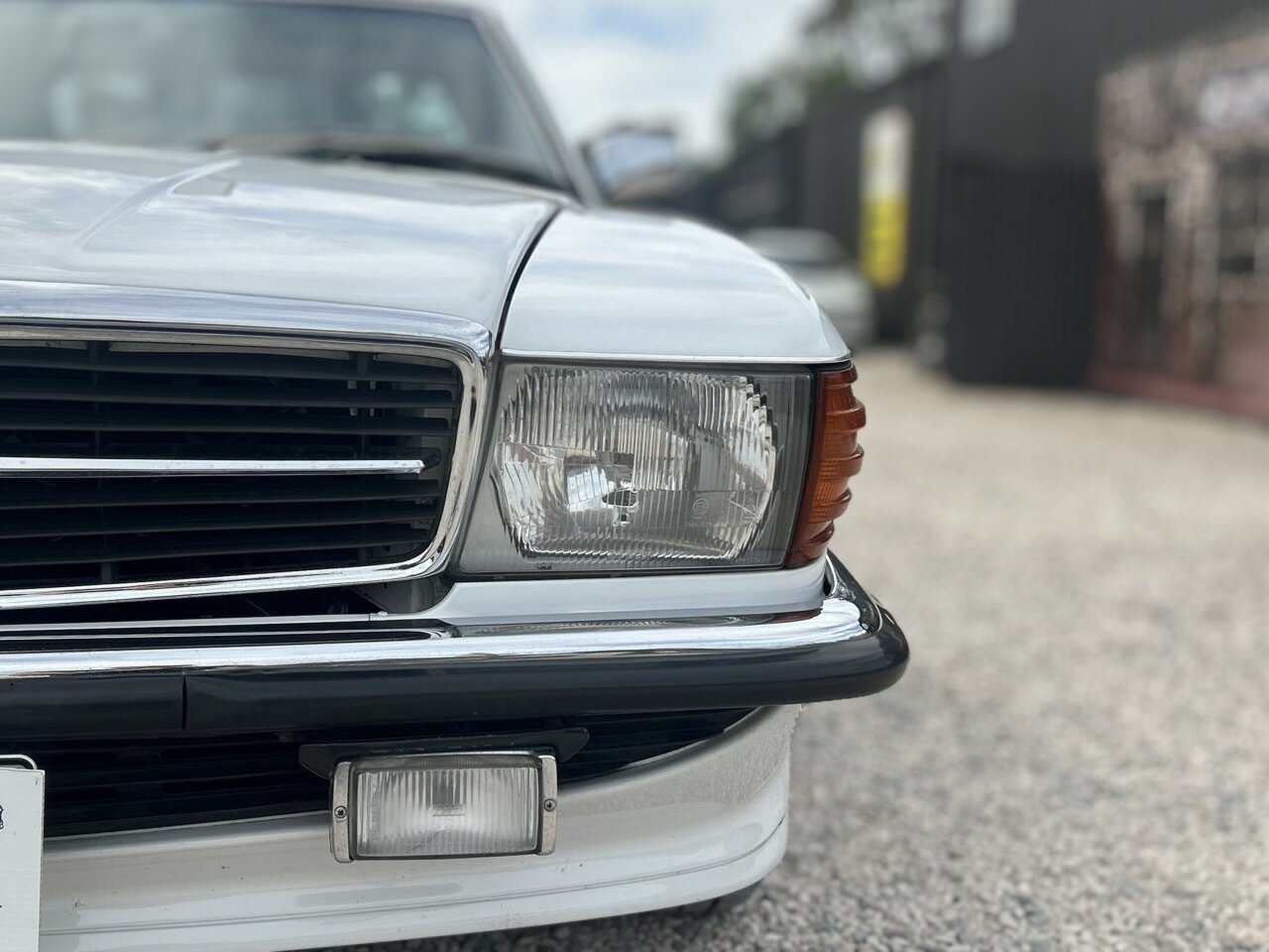 1982 MERCEDES-BENZ 380 SL COUPE