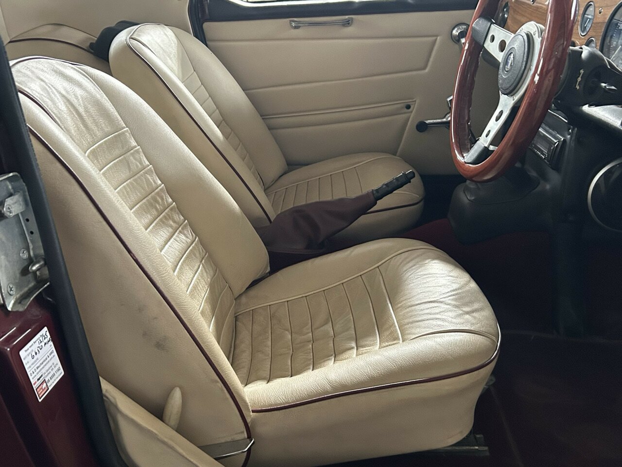 1970 TRIUMPH TR 6 AUTOMATIC ROADSTER