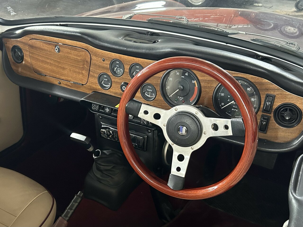 1970 TRIUMPH TR 6 AUTOMATIC ROADSTER