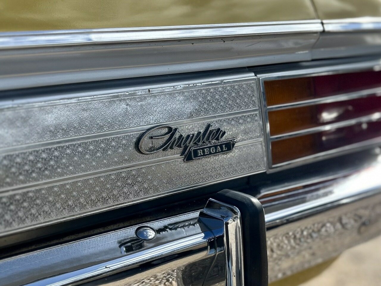 1977 CHRYSLER REGAL CL SE 3 SP AUTOMATIC 4D SEDAN