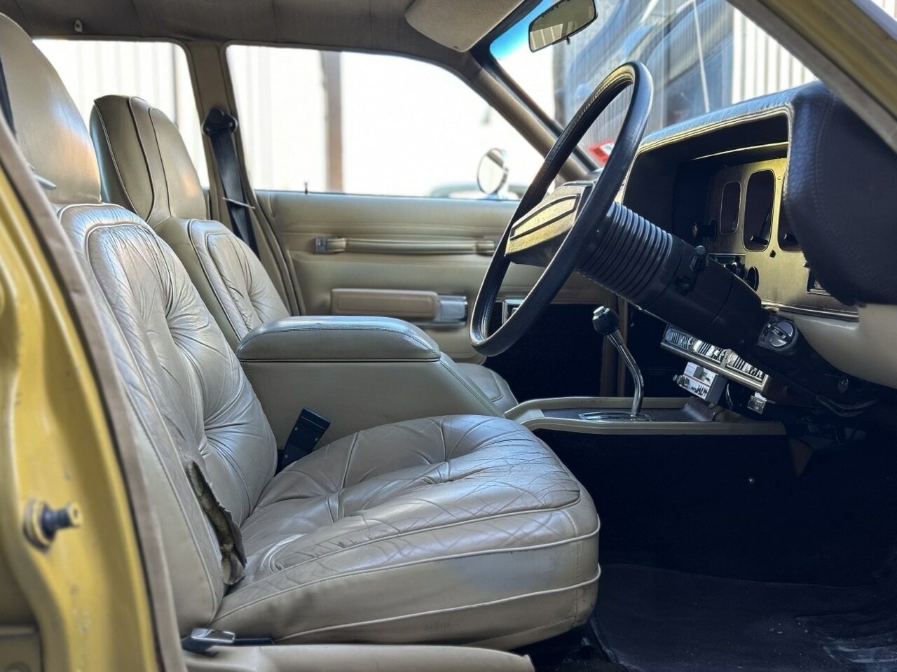 1977 CHRYSLER REGAL CL SE 3 SP AUTOMATIC 4D SEDAN