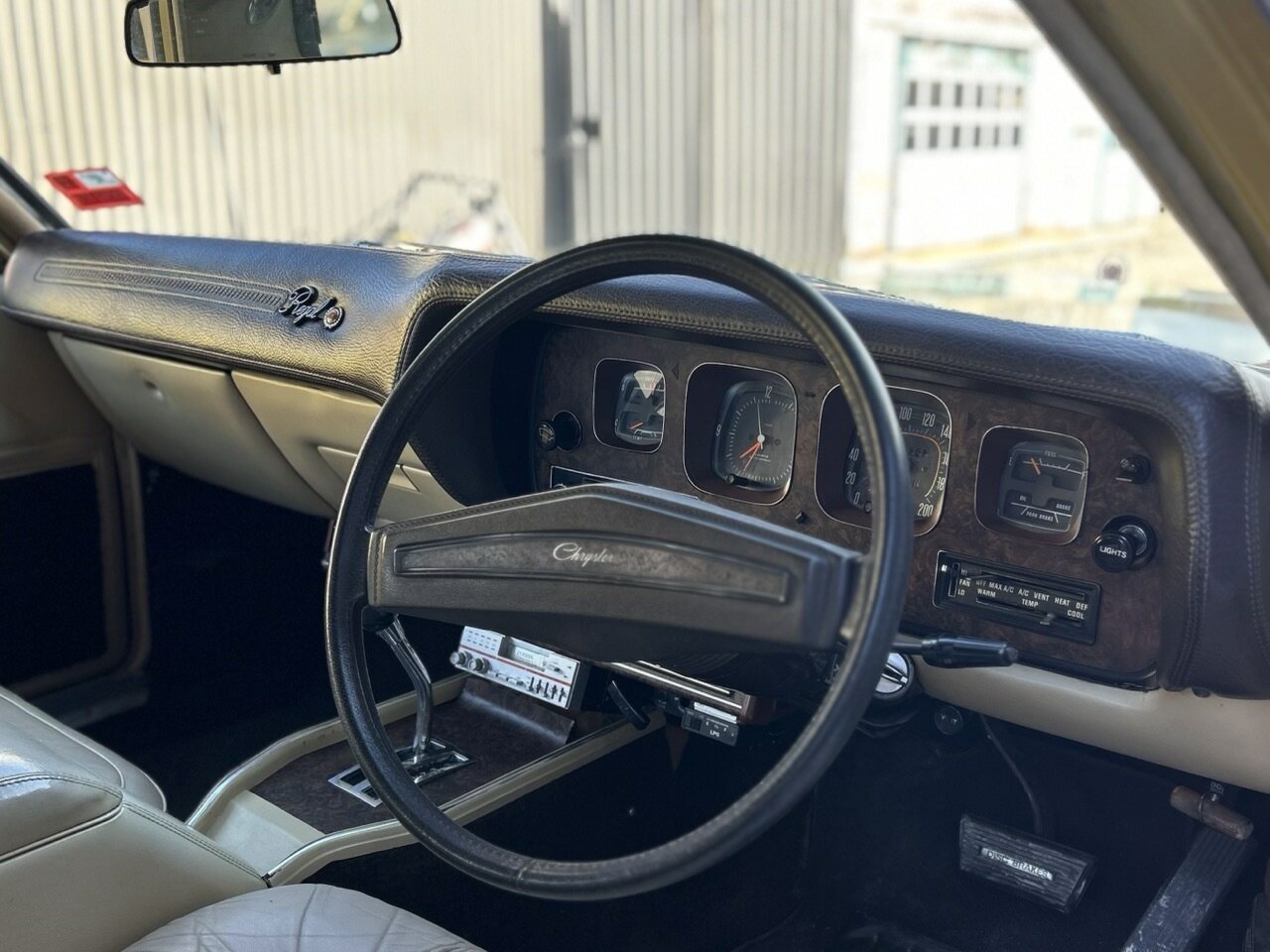 1977 CHRYSLER REGAL CL SE 3 SP AUTOMATIC 4D SEDAN