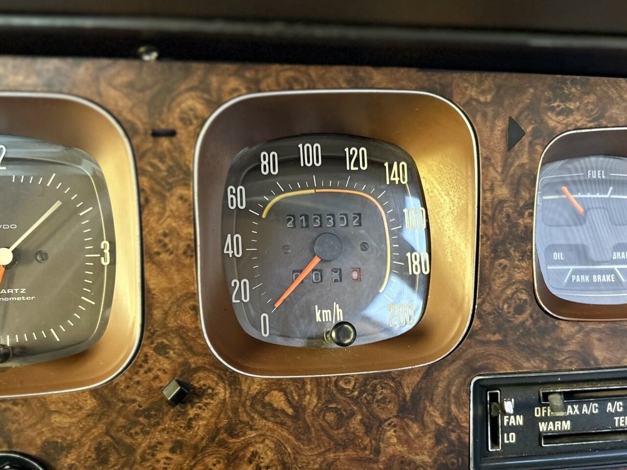 1977 CHRYSLER REGAL CL SE 3 SP AUTOMATIC 4D SEDAN
