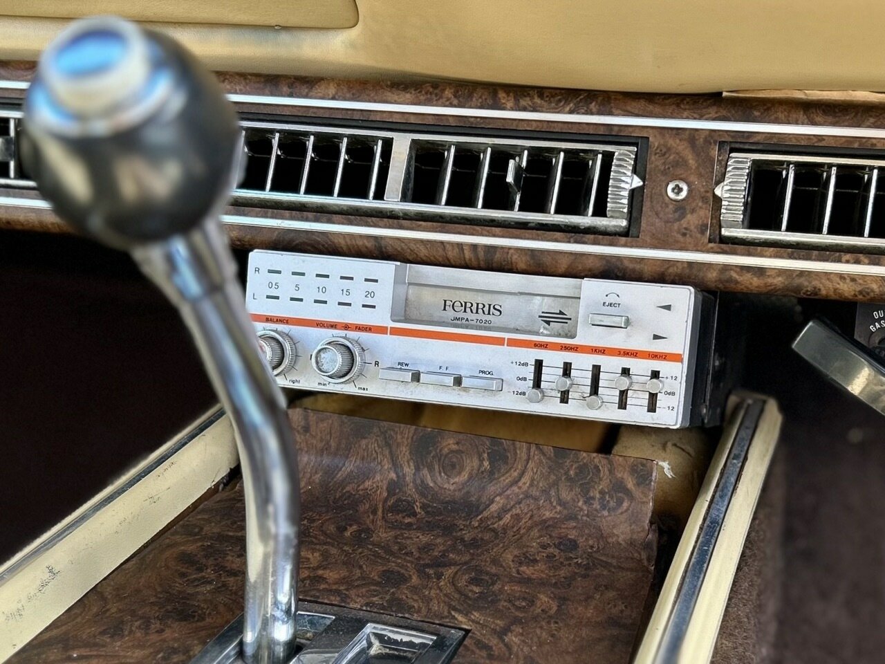 1977 CHRYSLER REGAL CL SE 3 SP AUTOMATIC 4D SEDAN