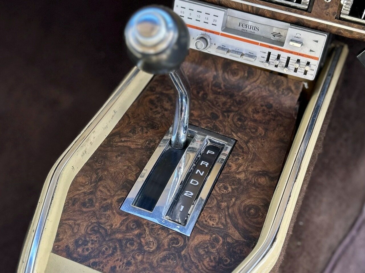 1977 CHRYSLER REGAL CL SE 3 SP AUTOMATIC 4D SEDAN