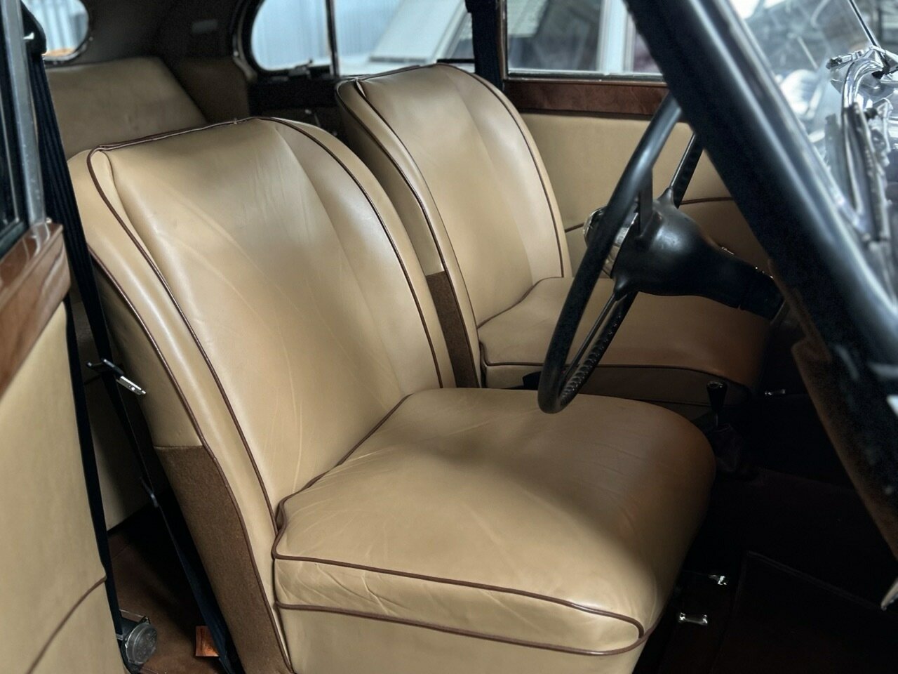 1951 JAGUAR MK V 3.5 4 SP MANUAL 4D SEDAN