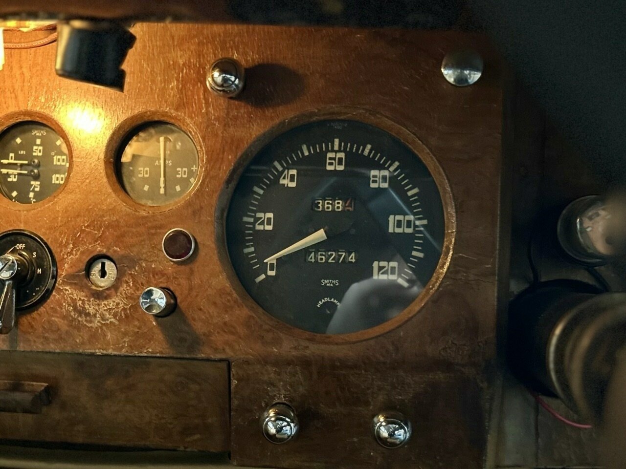 1951 JAGUAR MK V 3.5 4 SP MANUAL 4D SEDAN