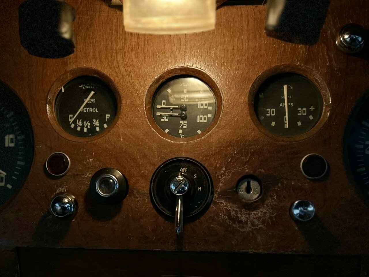 1951 JAGUAR MK V 3.5 4 SP MANUAL 4D SEDAN
