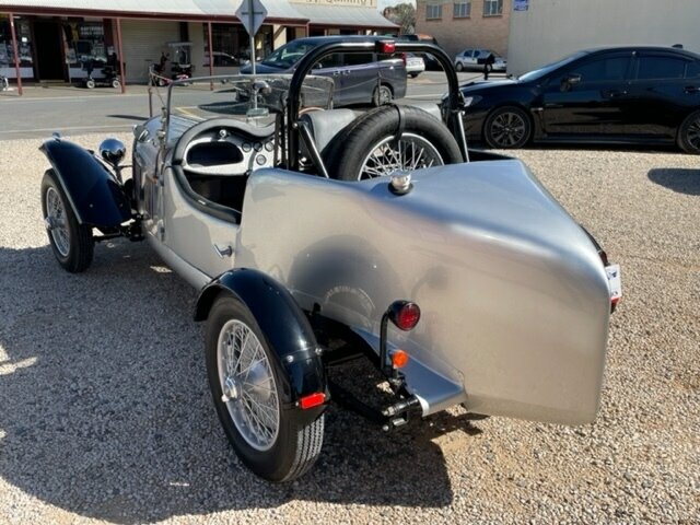 1933 RILEY 2.5 LITRE MANUAL ROADSTER