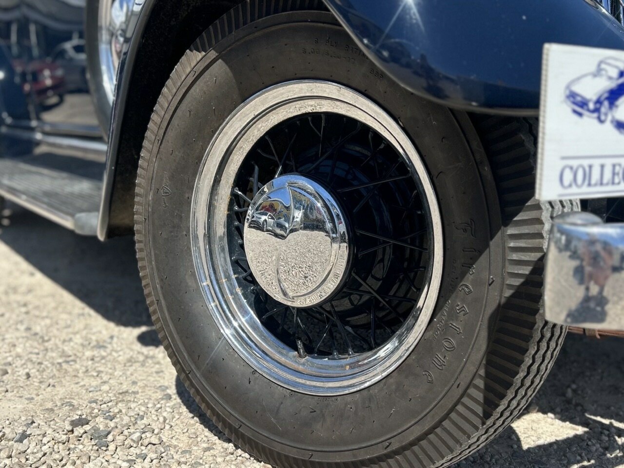 1933 HUPMOBILE DELUXE SEDAN