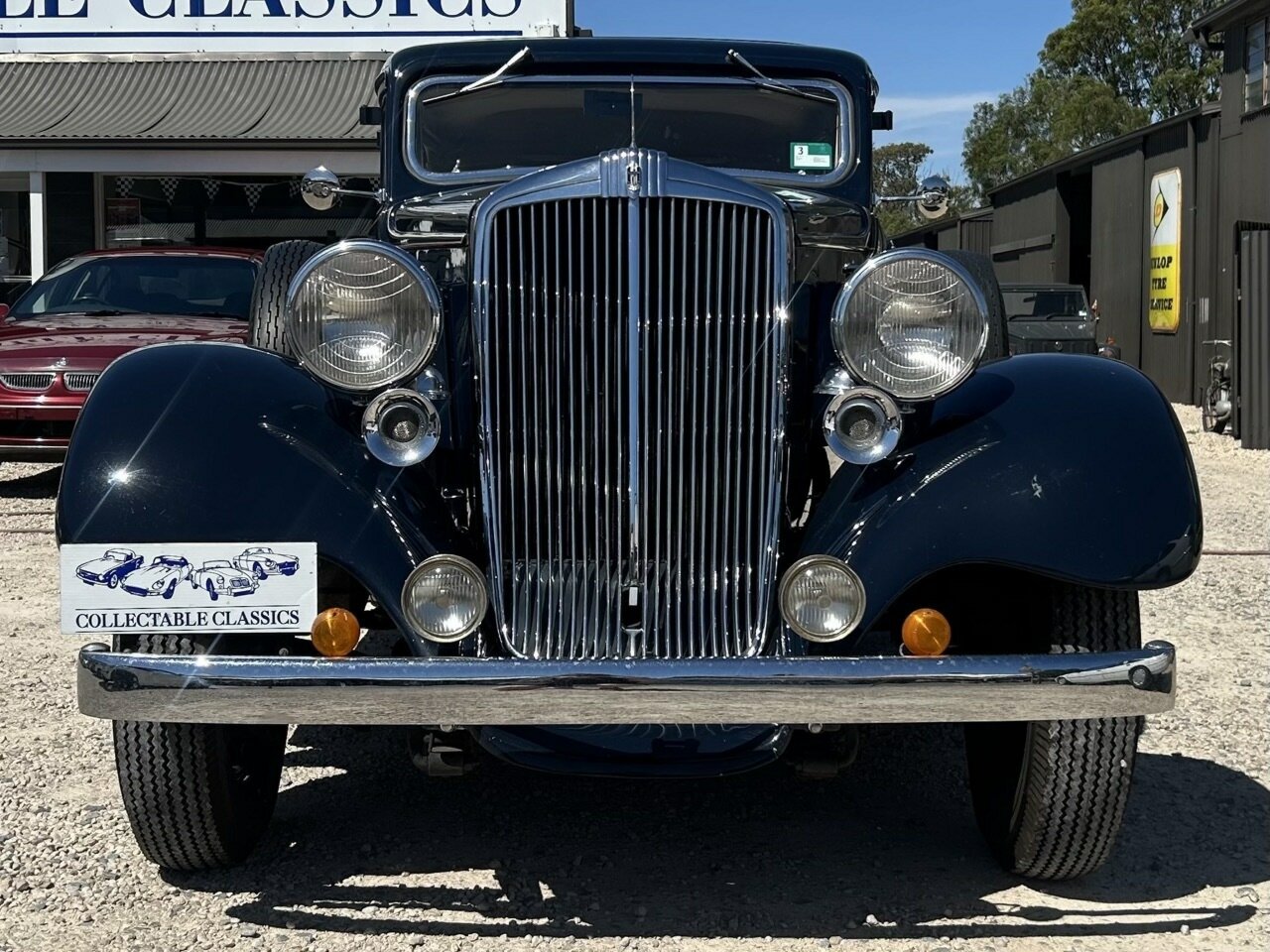 1933 HUPMOBILE DELUXE SEDAN