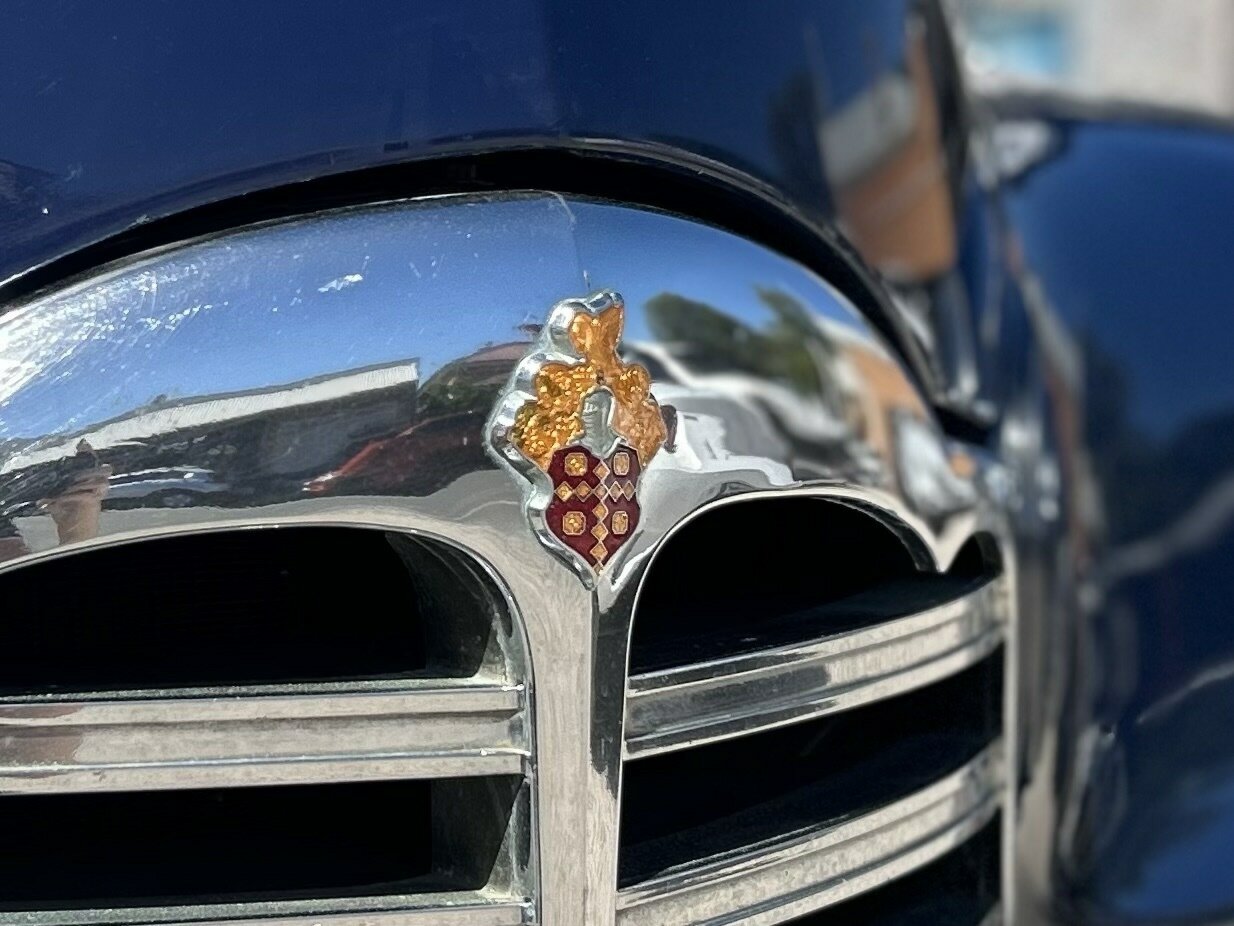 1948 PACKARD DELUXE EIGHT SEDAN