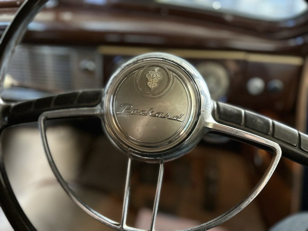 1948 PACKARD DELUXE EIGHT SEDAN