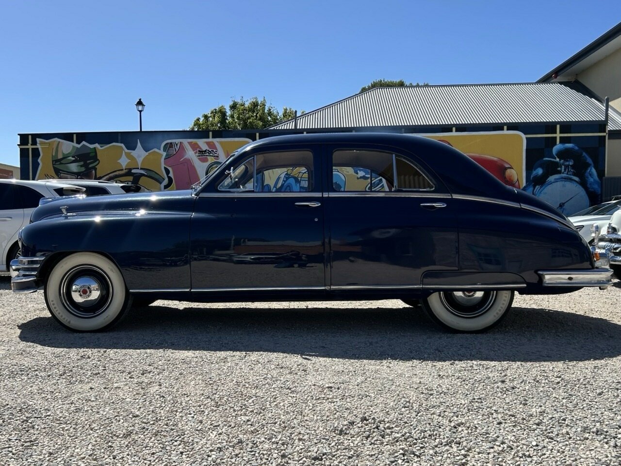 1948 PACKARD DELUXE EIGHT SEDAN
