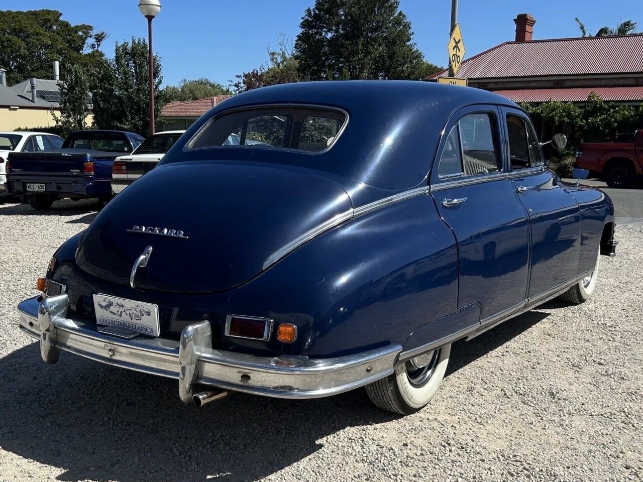 1948 PACKARD DELUXE EIGHT SEDAN