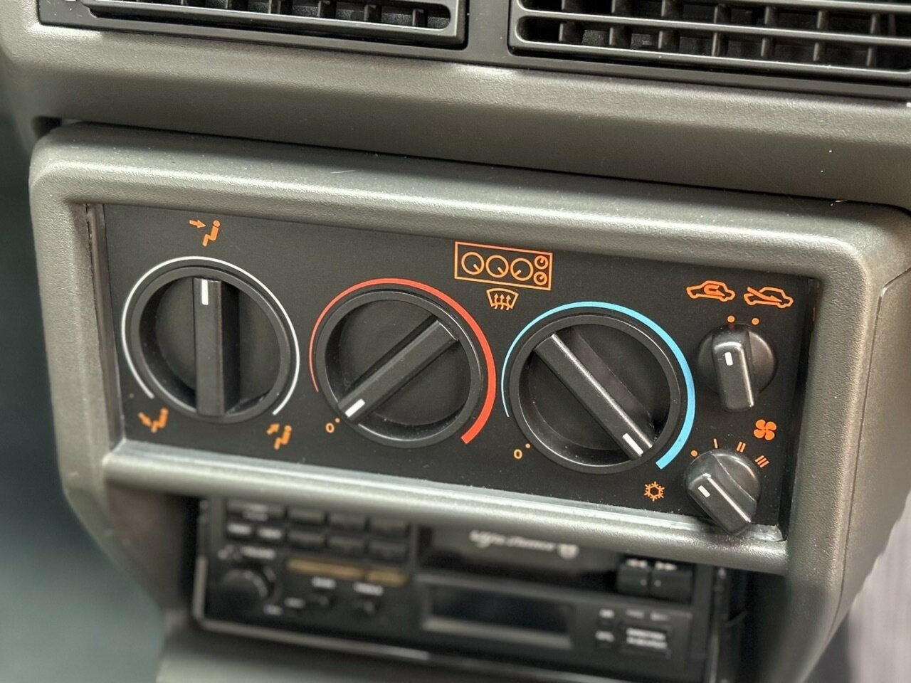 1988 ALFA ROMEO ALFA 75 6V 3.0 5 SP MANUAL 4D SEDAN