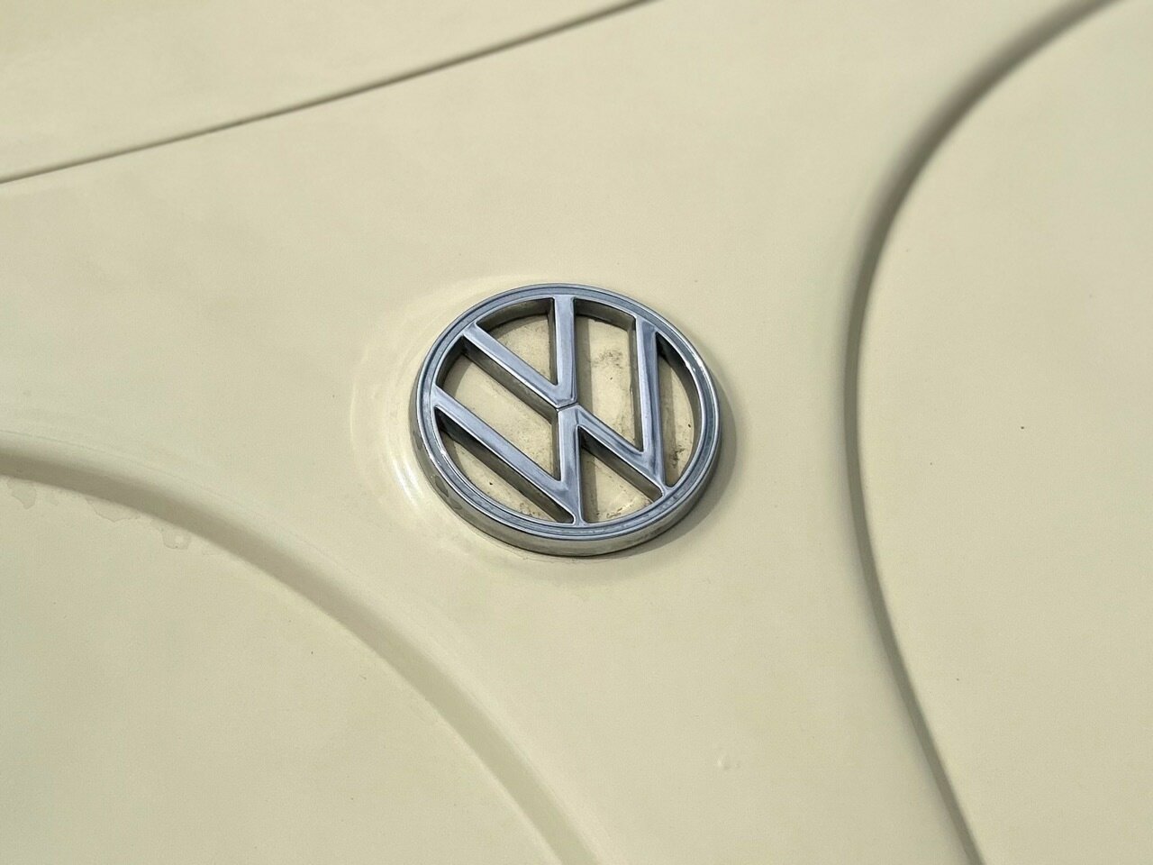 1967 VOLKSWAGEN 1300 (BEETLE) CUSTOM 4 SP MANUAL 2D SEDAN