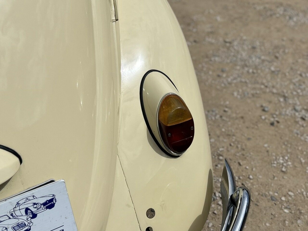 1967 VOLKSWAGEN 1300 (BEETLE) CUSTOM 4 SP MANUAL 2D SEDAN