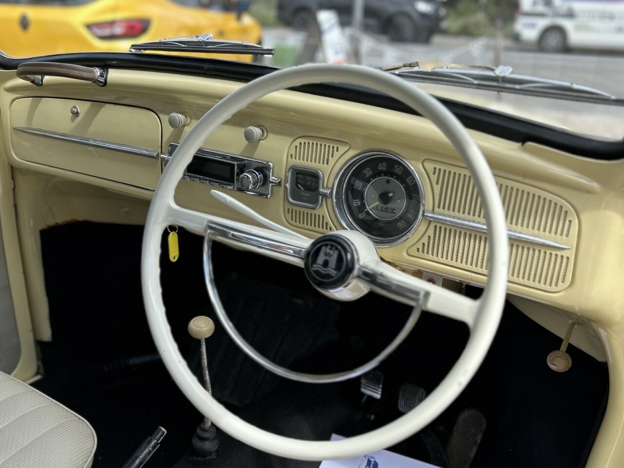 1967 VOLKSWAGEN 1300 (BEETLE) CUSTOM 4 SP MANUAL 2D SEDAN