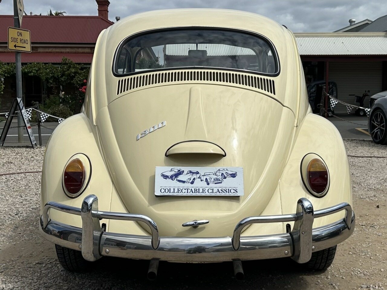 1967 VOLKSWAGEN 1300 (BEETLE) CUSTOM 4 SP MANUAL 2D SEDAN