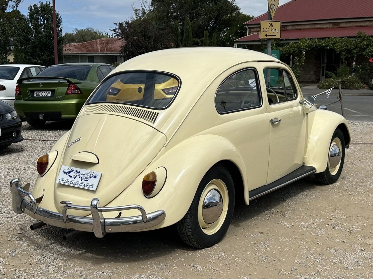 1967 VOLKSWAGEN 1300 (BEETLE) CUSTOM 4 SP MANUAL 2D SEDAN