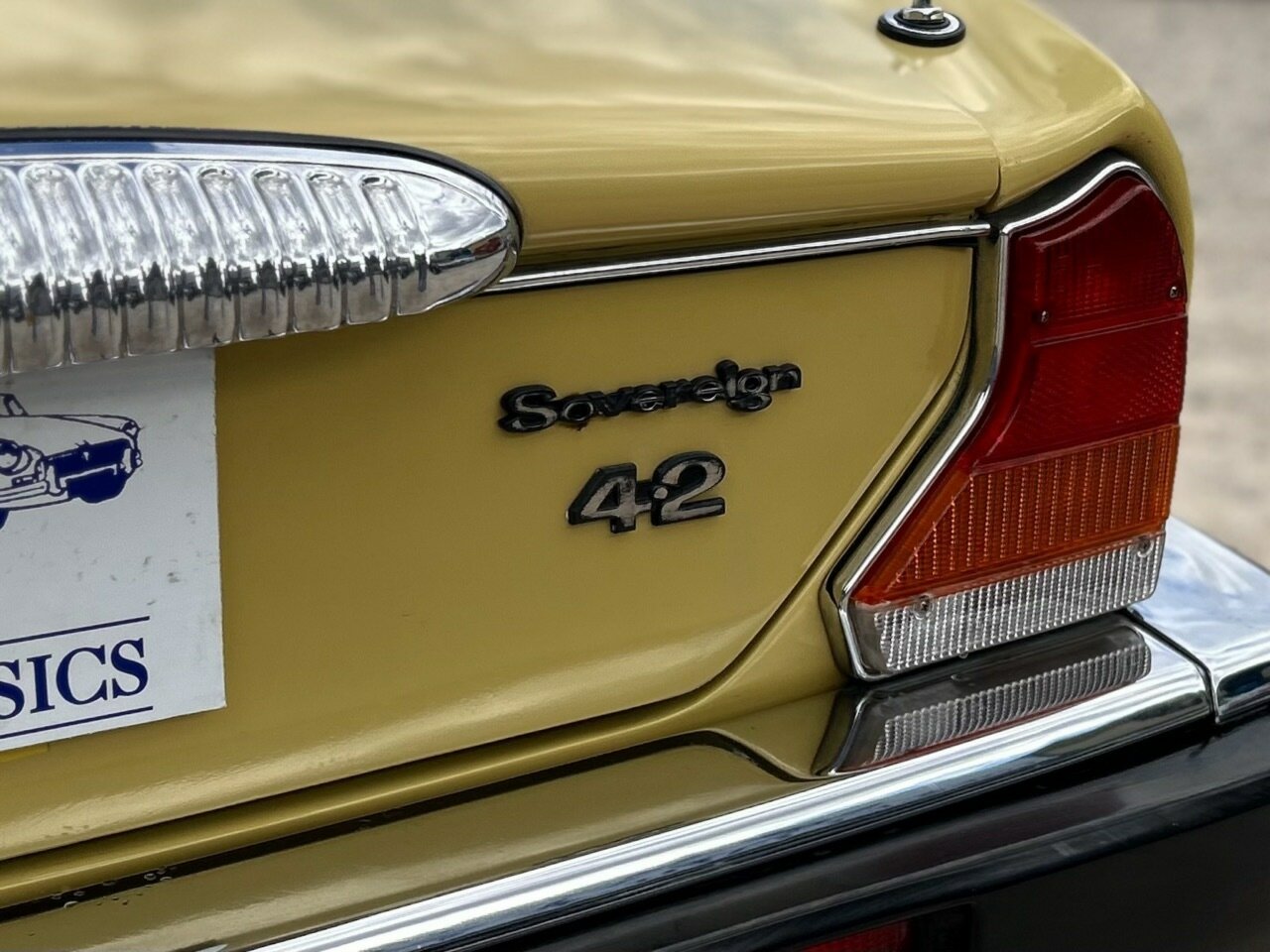 1981 DAIMLER SOVEREIGN SER III 4.2 3 SP AUTOMATIC 4D SEDAN