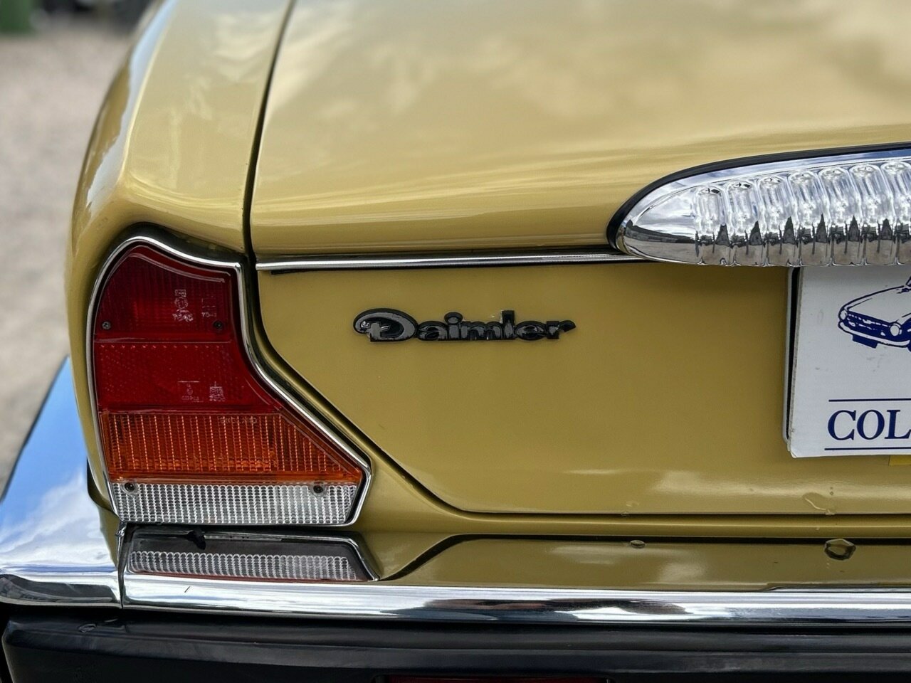1981 DAIMLER SOVEREIGN SER III 4.2 3 SP AUTOMATIC 4D SEDAN