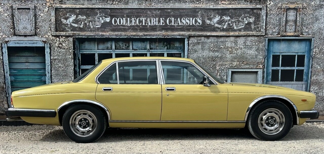 1981 DAIMLER SOVEREIGN SER III 4.2 3 SP AUTOMATIC 4D SEDAN