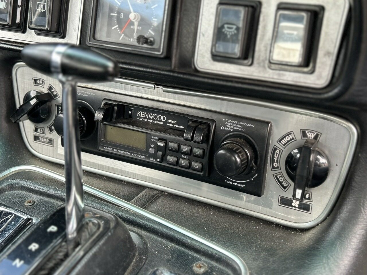 1981 DAIMLER SOVEREIGN SER III 4.2 3 SP AUTOMATIC 4D SEDAN