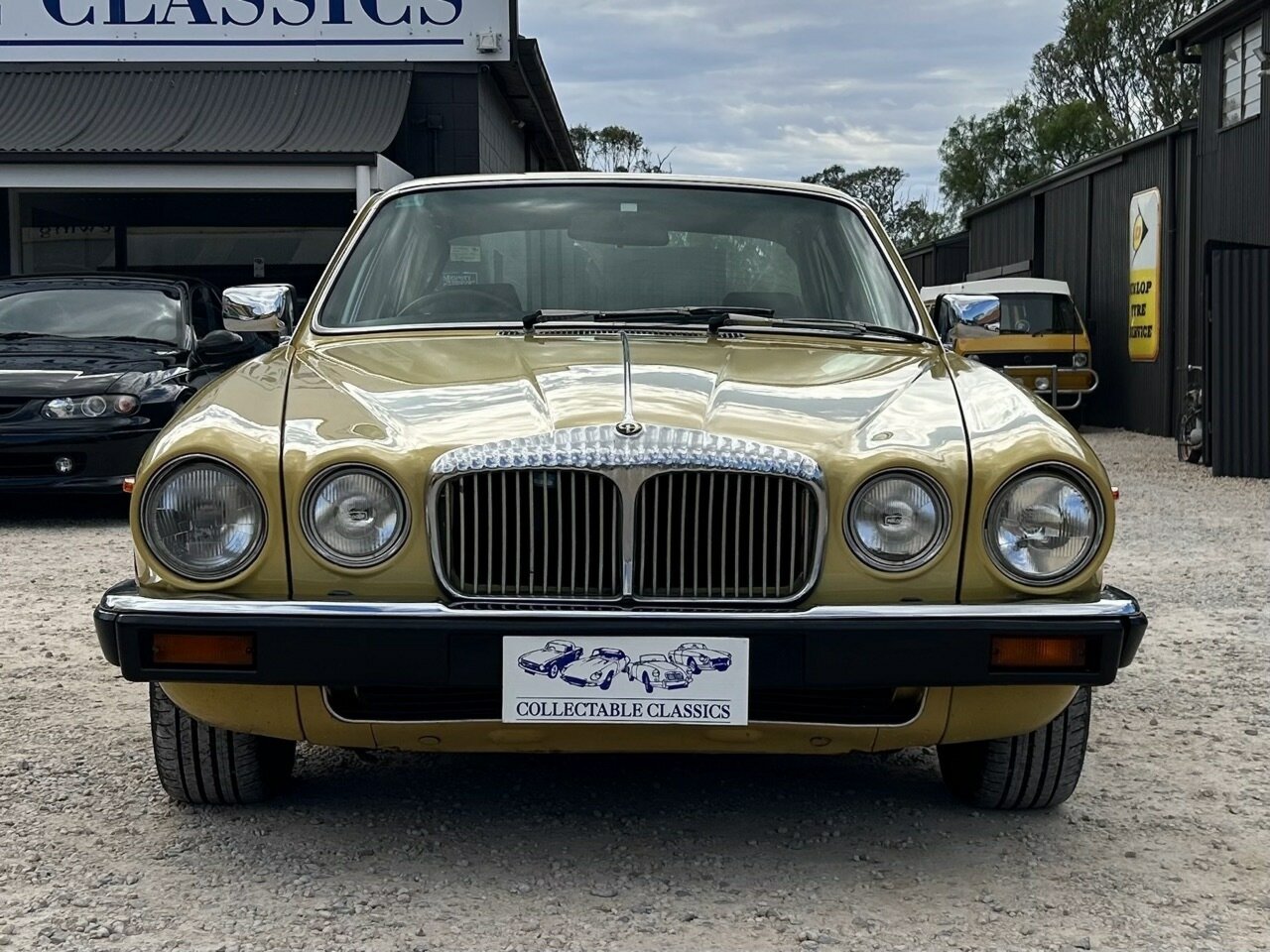 1981 DAIMLER SOVEREIGN SER III 4.2 3 SP AUTOMATIC 4D SEDAN