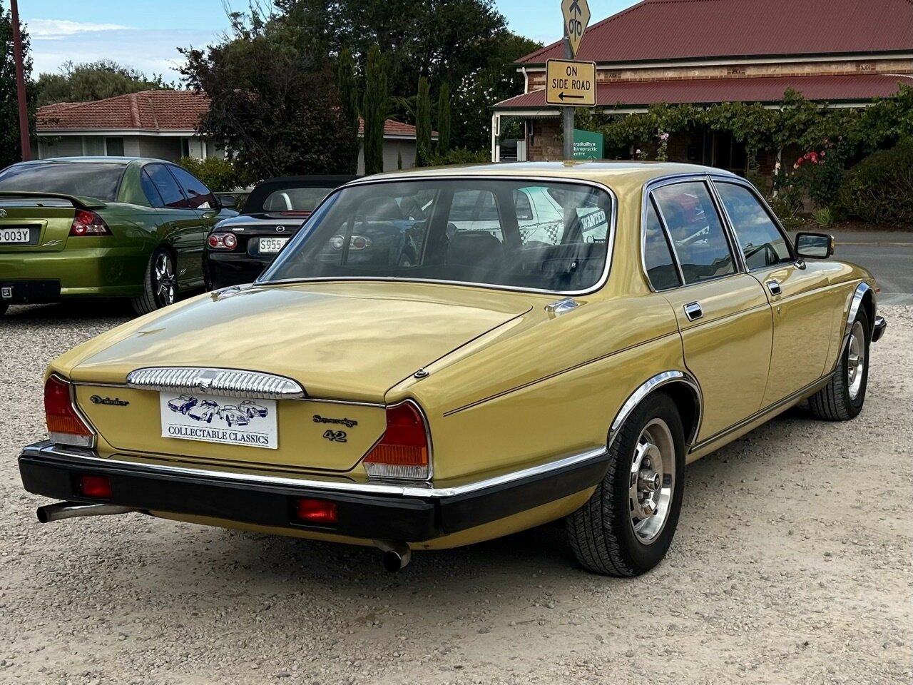 1981 DAIMLER SOVEREIGN SER III 4.2 3 SP AUTOMATIC 4D SEDAN