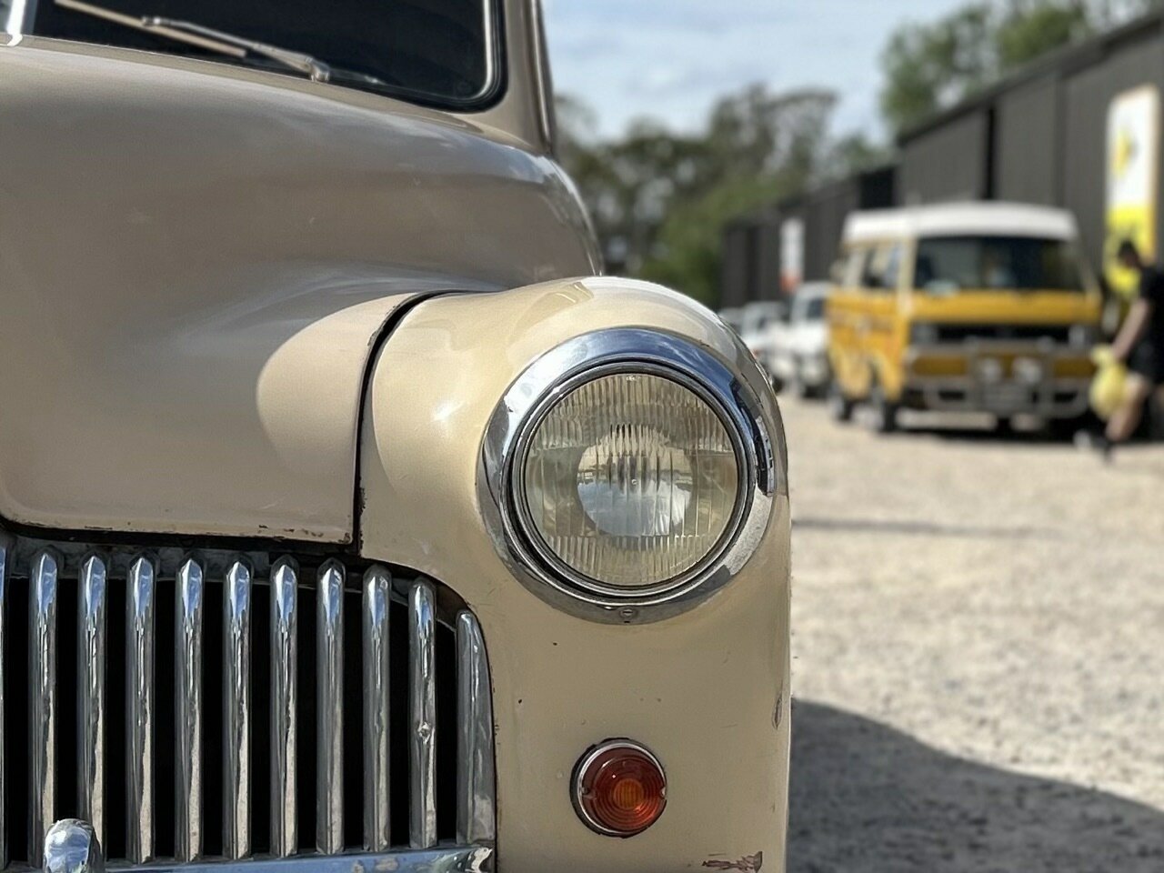 1952 HOLDEN 48-215 FX 3 SP MANUAL SEDAN