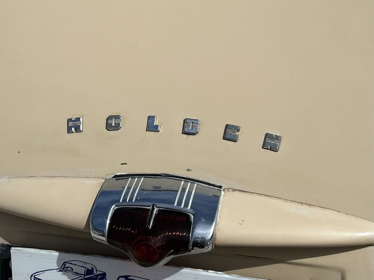 1952 HOLDEN 48-215 FX 3 SP MANUAL SEDAN