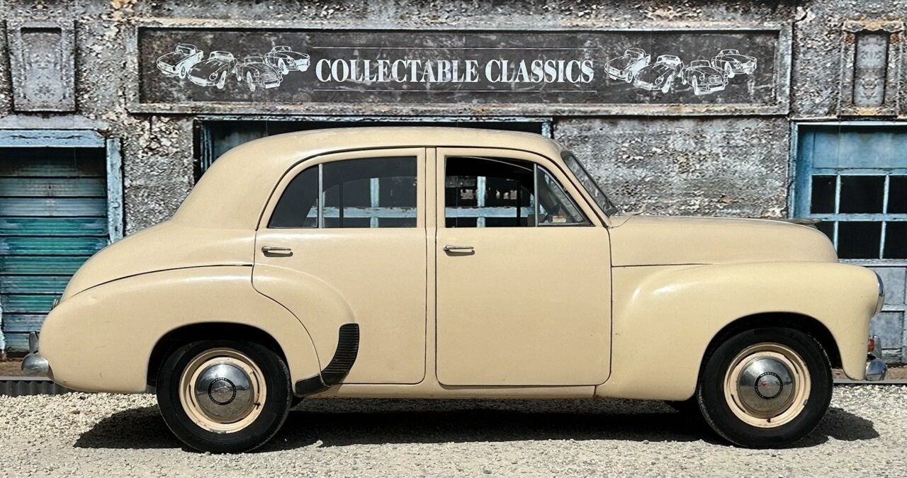 1952 HOLDEN 48-215 FX 3 SP MANUAL SEDAN