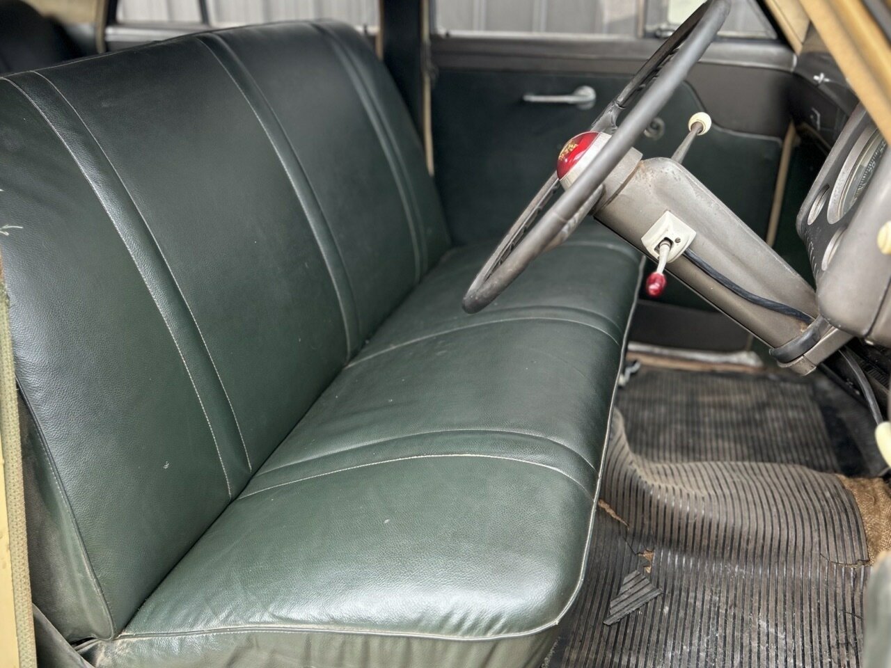1952 HOLDEN 48-215 FX 3 SP MANUAL SEDAN