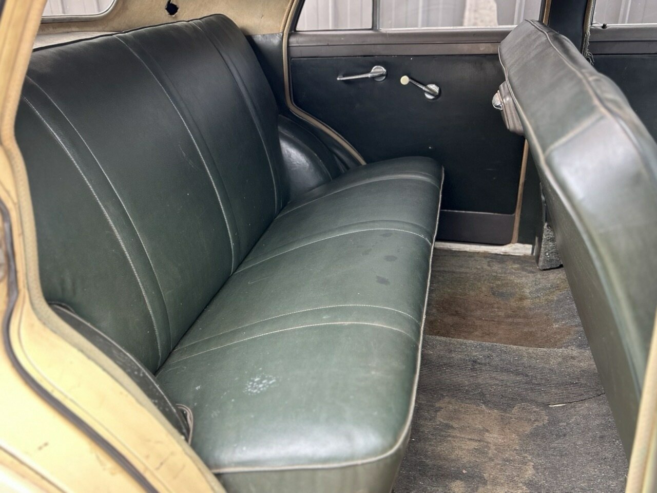 1952 HOLDEN 48-215 FX 3 SP MANUAL SEDAN