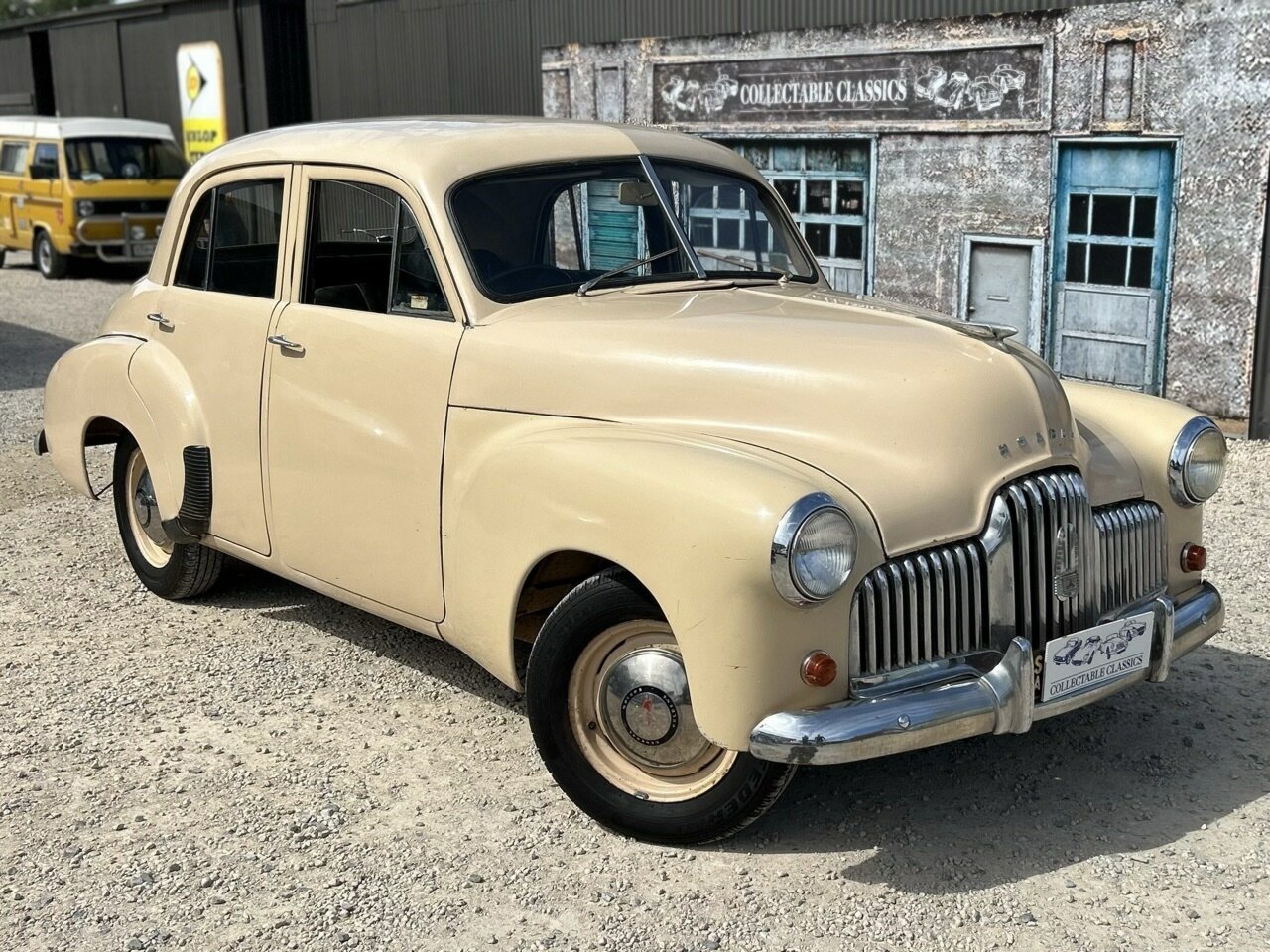 1952 HOLDEN 48-215 FX 3 SP MANUAL SEDAN