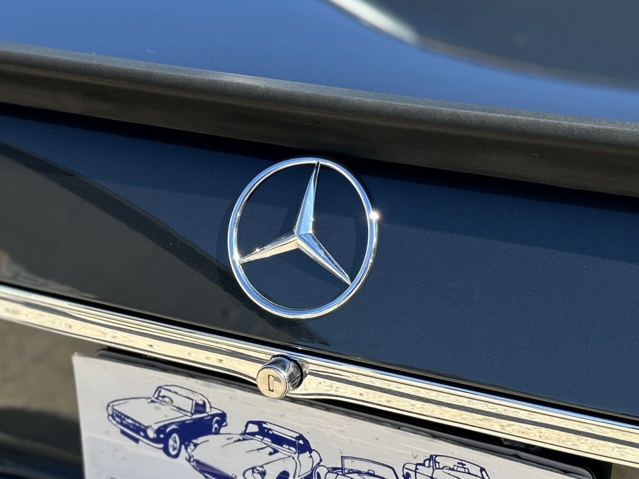 1986 MERCEDES-BENZ 560SL 4 SP AUTOMATIC 2D CONVERTIBLE