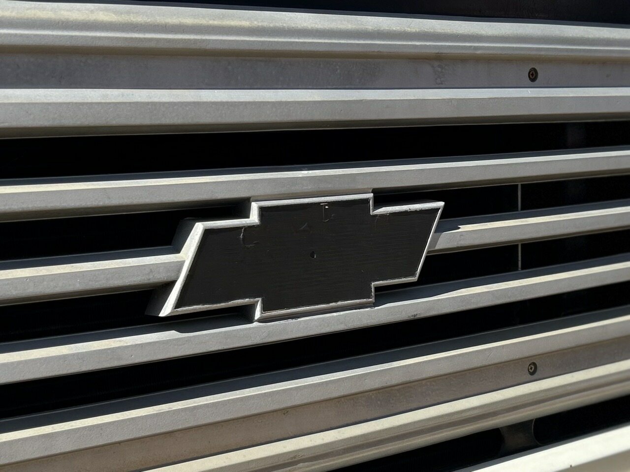1977 CHEVROLET C60 4 SP MANUAL TRAY