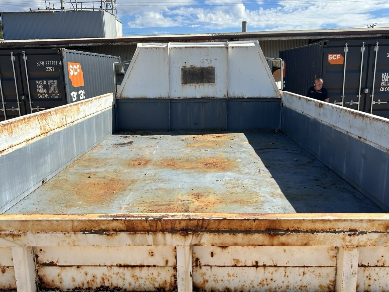 1977 CHEVROLET C60 4 SP MANUAL TRAY