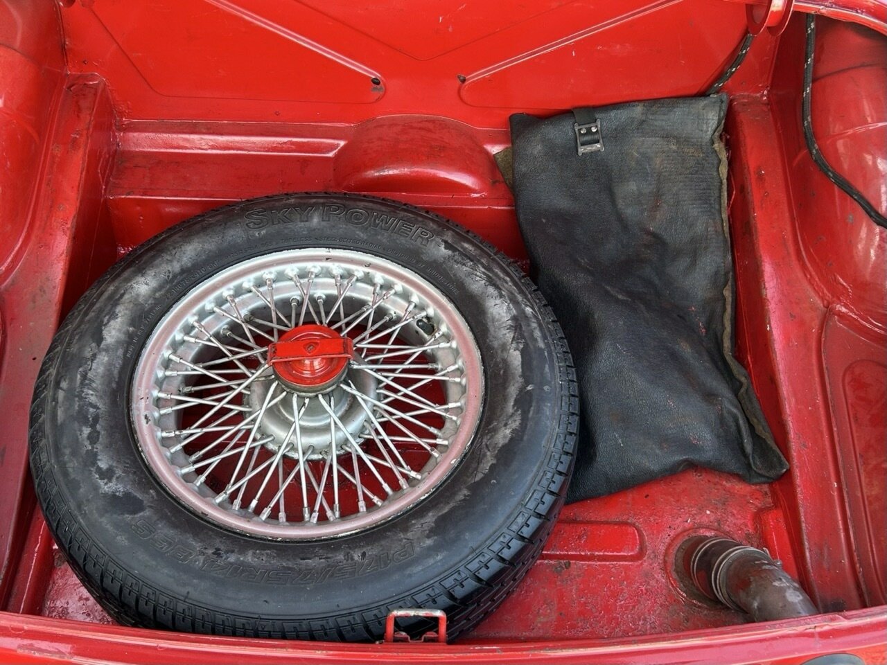 1969 MG MGB MK2 GT 4 SP MAN + OVERDRIVE 2D COUPE